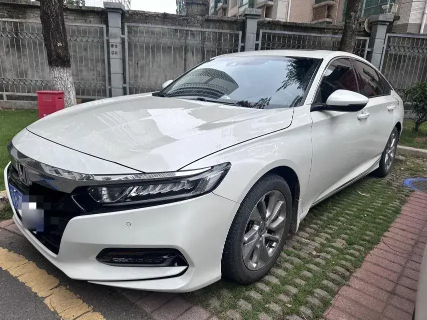 2018 Honda Accord 1.5T 194HP L4 CVT