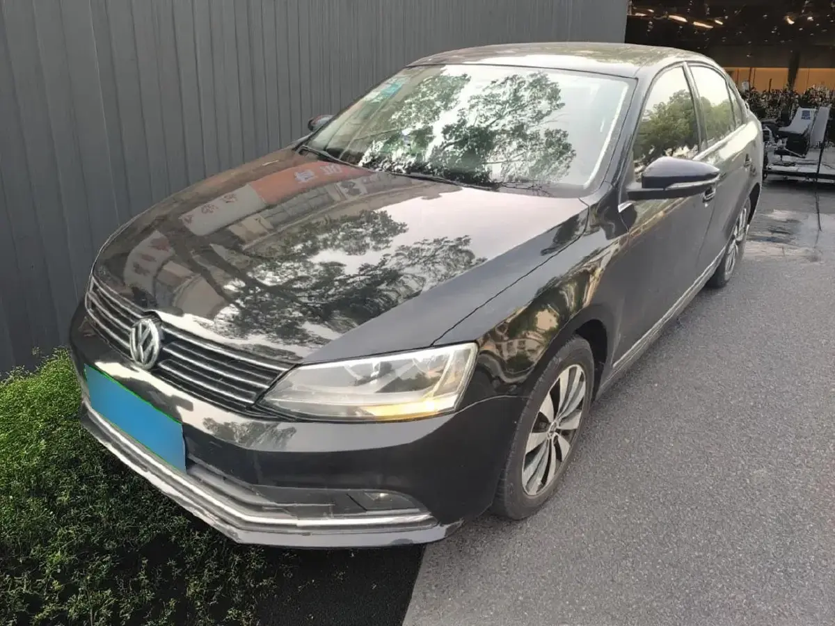 2015 Volkswagen Sagitar 1.6L 110HP L4 6AT