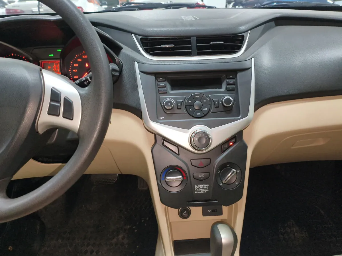 2013 Chery Fulwin 2 1.5L 109HP L4 5AMT,autocango,china used car exporter,china ev exporter,chinese used car exporter,chinese used ev exporter