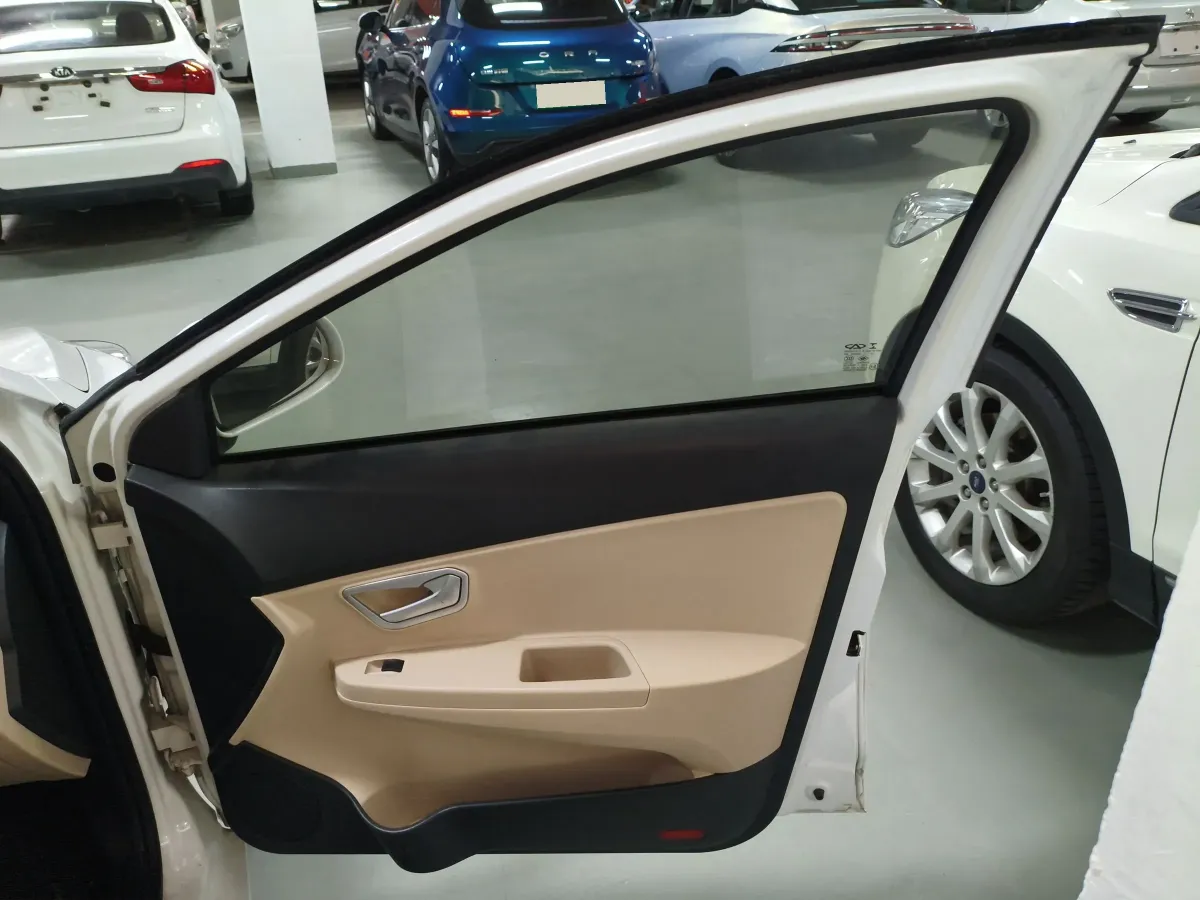 2013 Chery Fulwin 2 1.5L 109HP L4 5AMT,autocango,china used car exporter,china ev exporter,chinese used car exporter,chinese used ev exporter