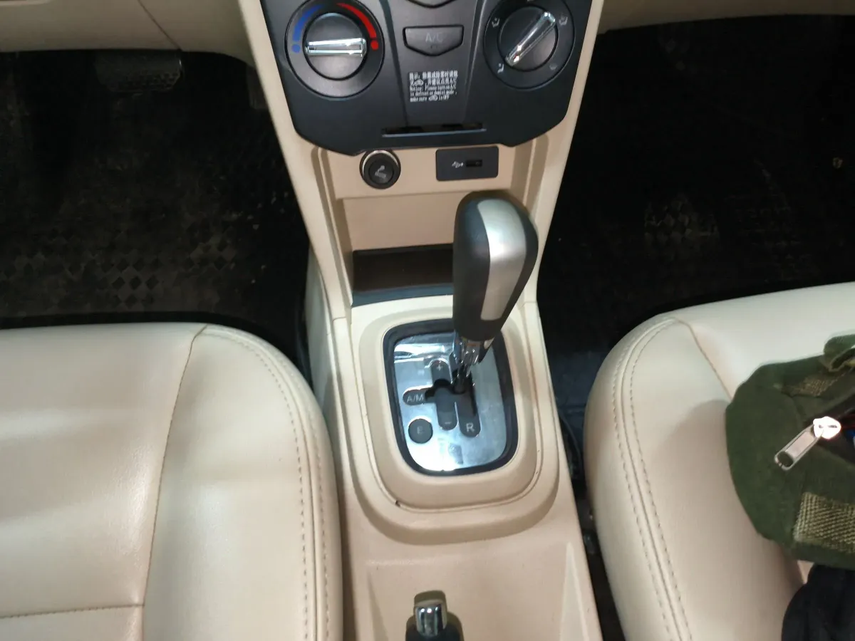 2013 Chery Fulwin 2 1.5L 109HP L4 5AMT,autocango,china used car exporter,china ev exporter,chinese used car exporter,chinese used ev exporter