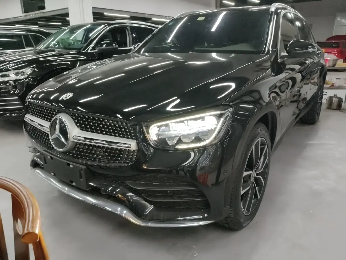 2021 Mercedes-Benz GLC Class 2.0T 197HP L4 9AT 2021 Mercedes-Benz GLC Class 2.0T 197HP L4 9AT