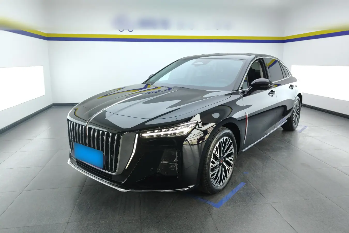 2024 HongQi H5 2.0T 224HP L4 8AT