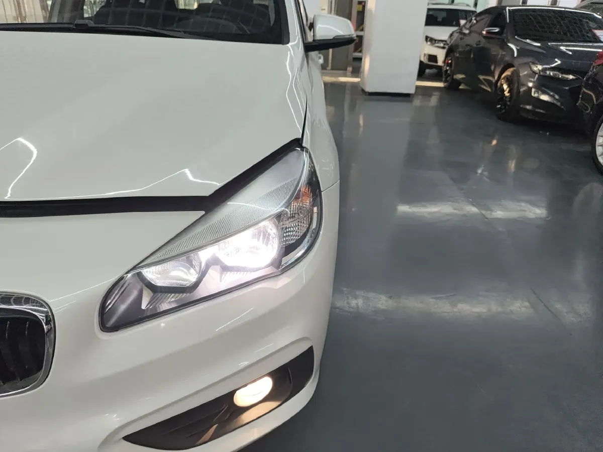 2015 BMW 2 Series SUV 1.5T 136HP L3 6AT,autocango,china used car exporter,china ev exporter,chinese used car exporter,chinese used ev exporter