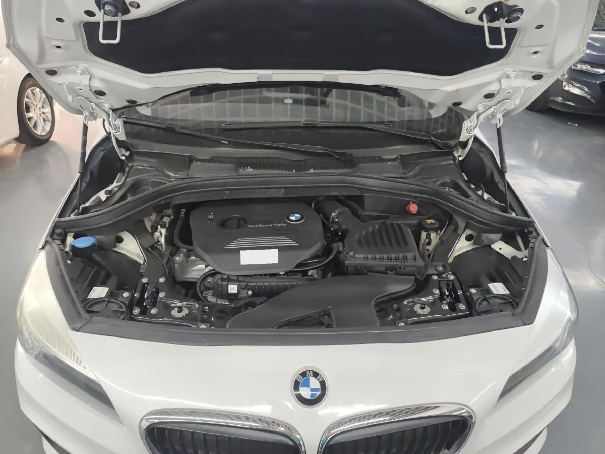 2015 BMW 2 Series SUV 1.5T 136HP L3 6AT,autocango,china used car exporter,china ev exporter,chinese used car exporter,chinese used ev exporter