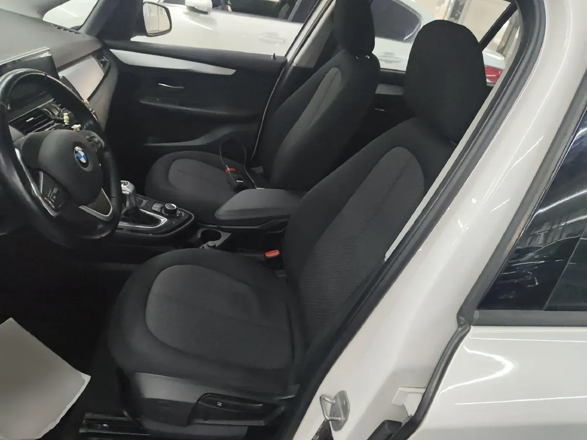2015 BMW 2 Series SUV 1.5T 136HP L3 6AT,autocango,china used car exporter,china ev exporter,chinese used car exporter,chinese used ev exporter