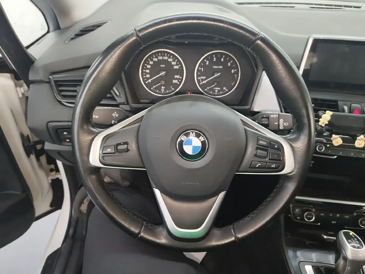 2015 BMW 2 Series SUV 1.5T 136HP L3 6AT,autocango,china used car exporter,china ev exporter,chinese used car exporter,chinese used ev exporter