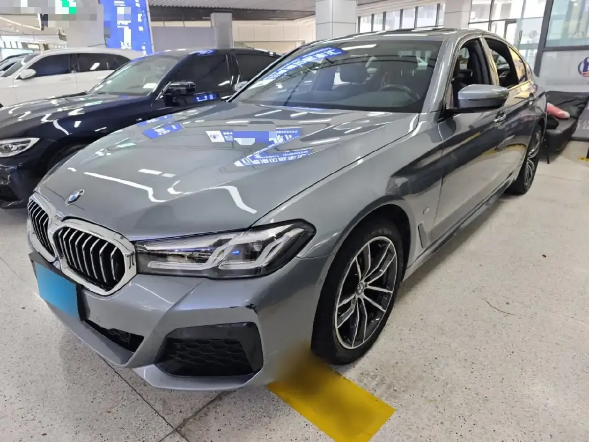 2021 BMW 5 Series 2.0T 184HP L4 8AT