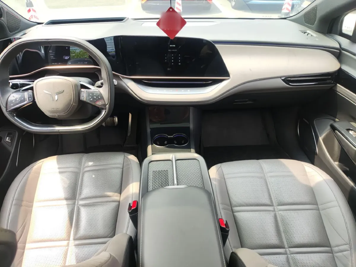 2024 HongQi EH7 BEV 111KWH,autocango,china used car exporter,china ev exporter,chinese used car exporter,chinese used ev exporter