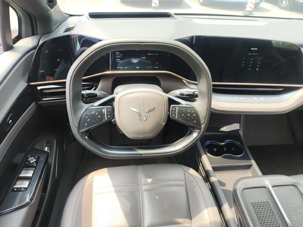 2024 HongQi EH7 BEV 111KWH,autocango,china used car exporter,china ev exporter,chinese used car exporter,chinese used ev exporter