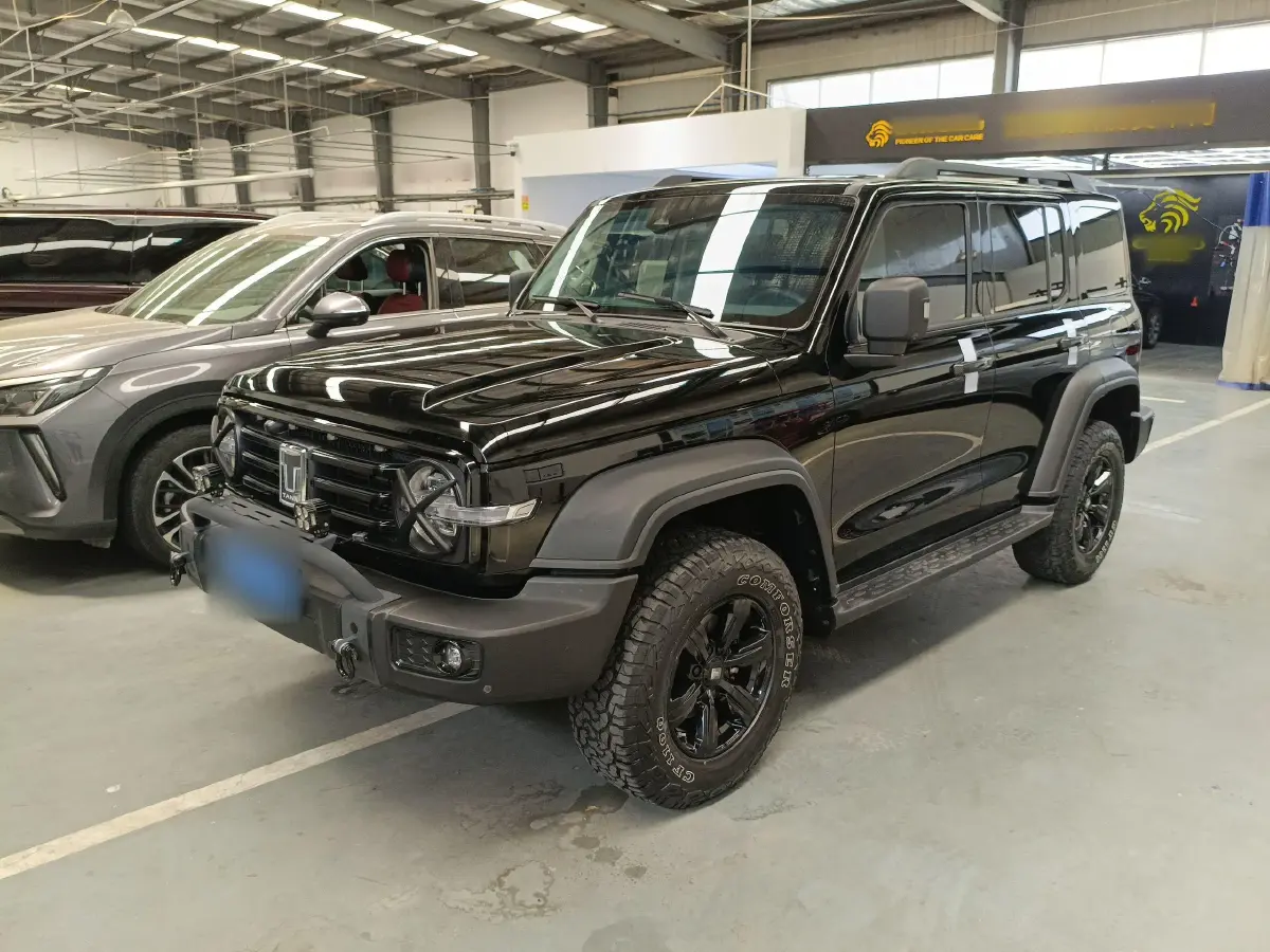 2024 Tank 300 2.0T 227HP L4 8AT