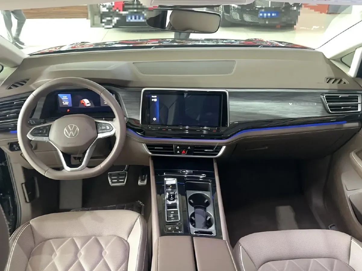 2024 Volkswagen Viloran 2.0T 220HP L4 7DCT,autocango,china used car exporter,china ev exporter,chinese used car exporter,chinese used ev exporter