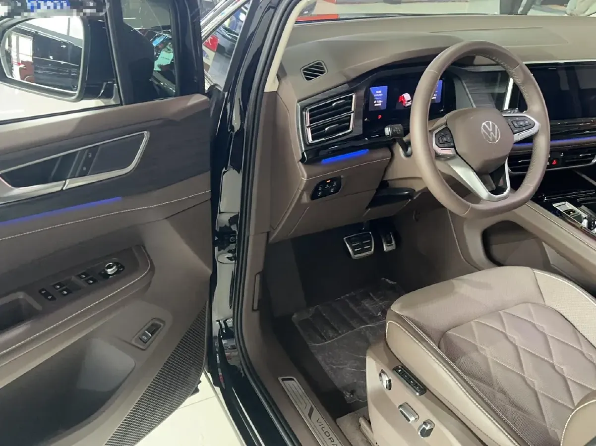 2024 Volkswagen Viloran 2.0T 220HP L4 7DCT,autocango,china used car exporter,china ev exporter,chinese used car exporter,chinese used ev exporter