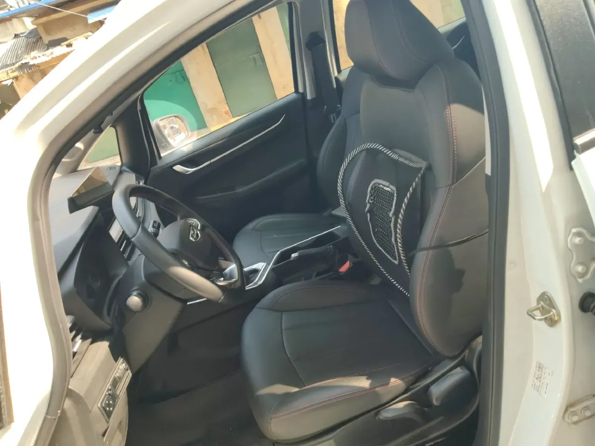 2021 Geely Vision X3 1.5L 109HP L4 5MT,autocango,china used car exporter,china ev exporter,chinese used car exporter,chinese used ev exporter