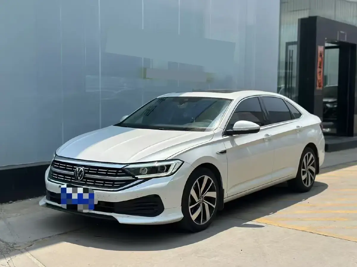 2023 Volkswagen Sagitar 1.5T 160HP L4 7DCT