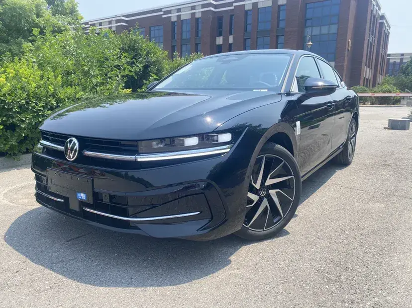 2024 Volkswagen Magotan 2.0T 220HP L4 7DCT