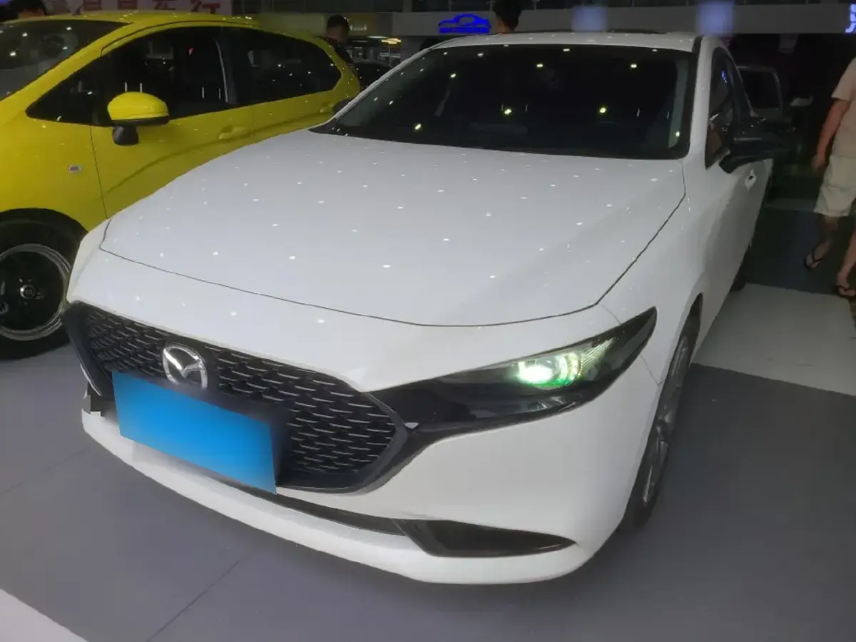 2021 Mazda 3 Axela 2.0L 158HP L4 6AT