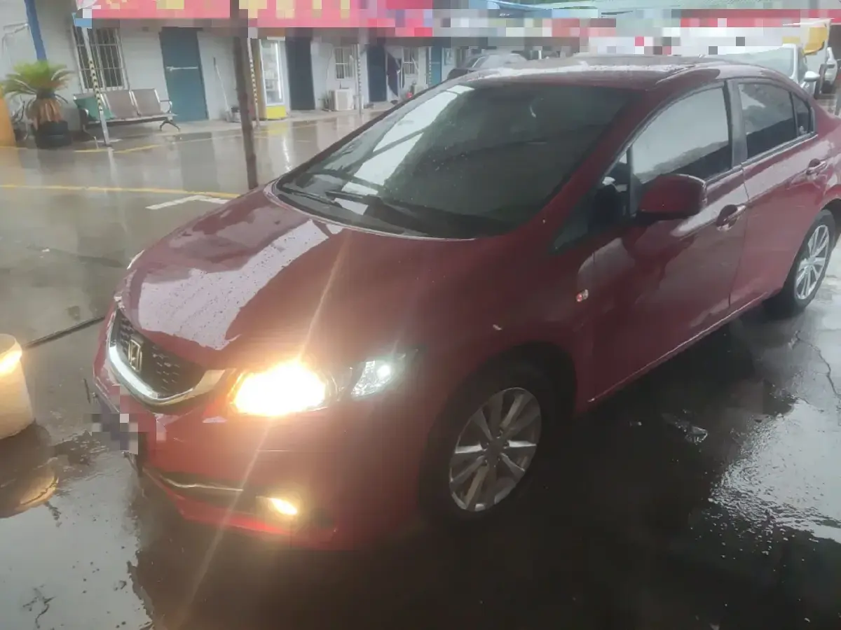 2014 Honda Civic 1.8L 141HP L4 5AT