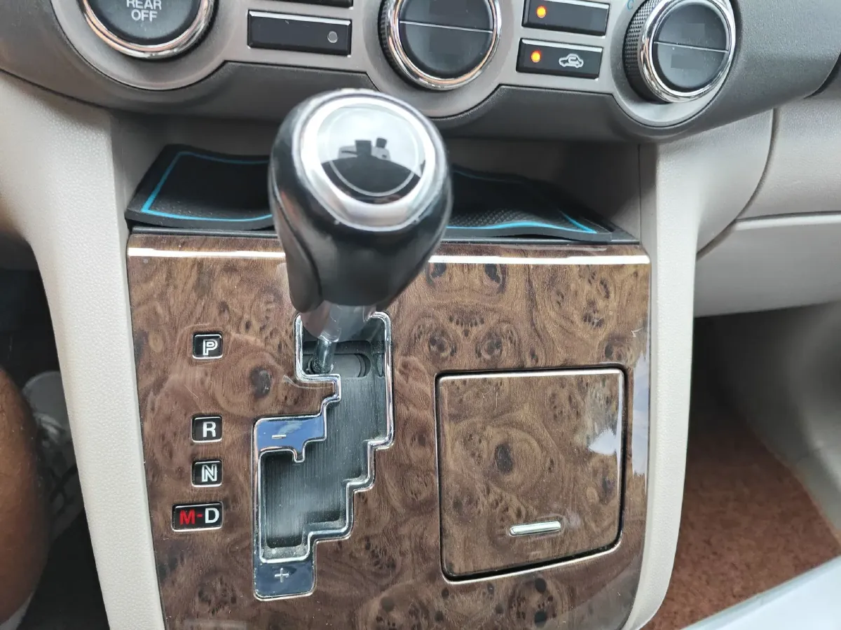 2013 Mazda 8 2.5L 163HP L4 5AT,autocango,china used car exporter,china ev exporter,chinese used car exporter,chinese used ev exporter