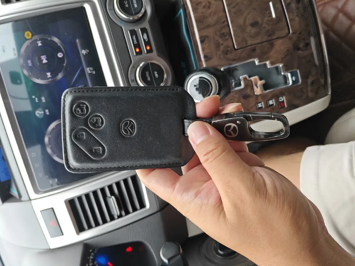 2013 Mazda 8 2.5L 163HP L4 5AT,autocango,china used car exporter,china ev exporter,chinese used car exporter,chinese used ev exporter