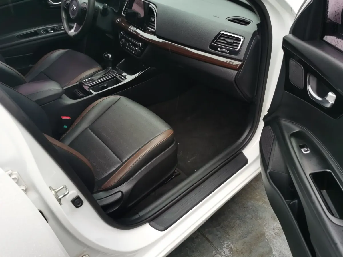 2017 Kia Cachet 1.8L 143HP L4 6AT,autocango,china used car exporter,china ev exporter,chinese used car exporter,chinese used ev exporter