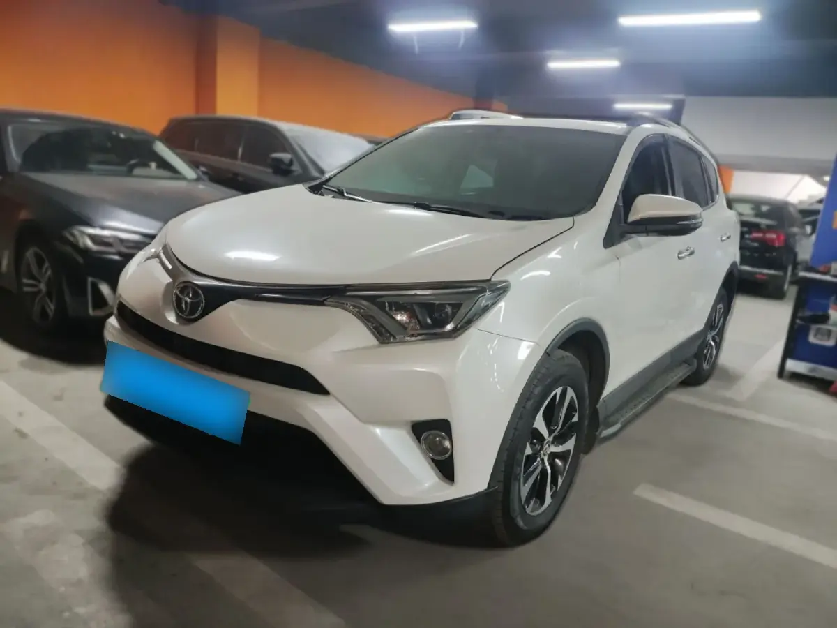 2016 Toyota RAV4 2.0L 151HP L4 CVT