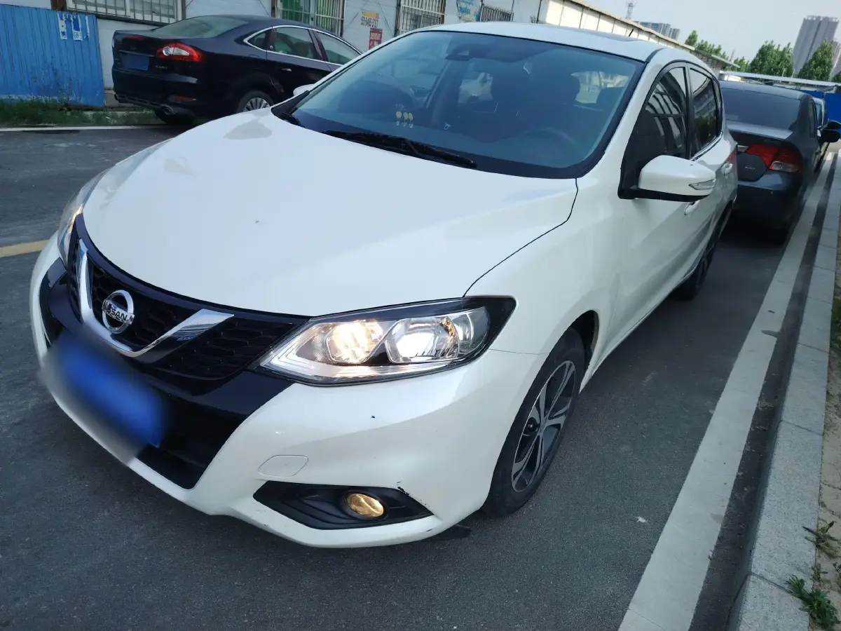 2016 Nissan Tiida 1.6L 126HP L4 CVT