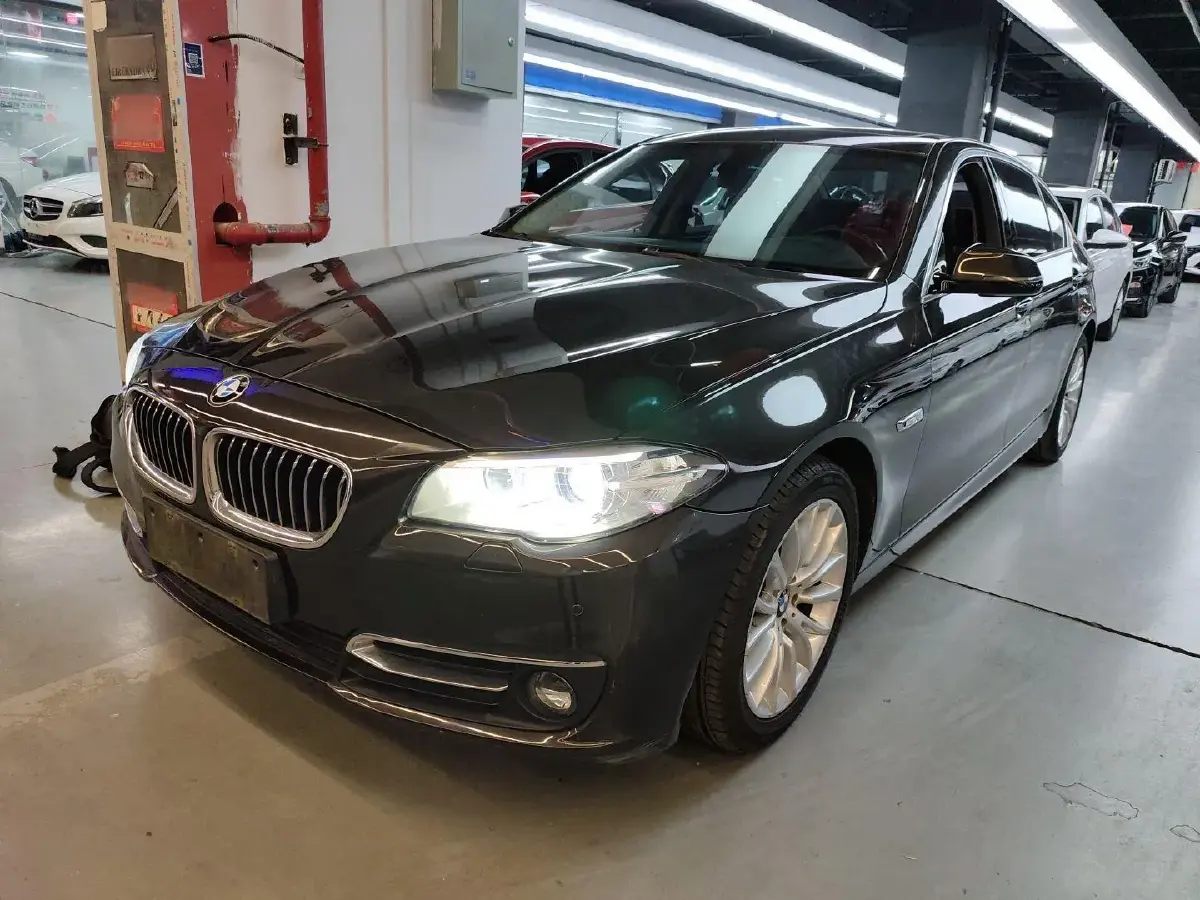 2014 BMW 5 Series 2.0T 218HP L4 8AT