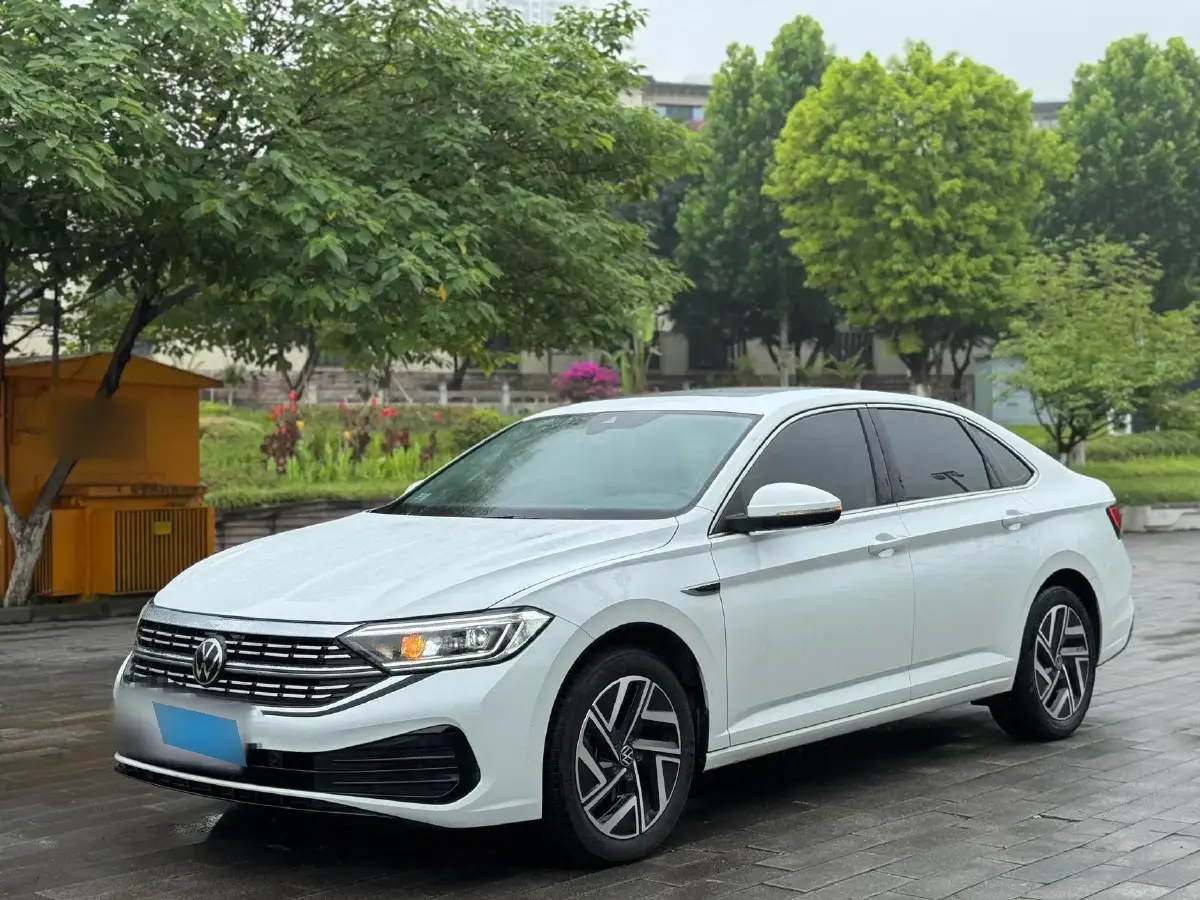 2023 Volkswagen Sagitar 1.5T 160HP L4 7DCT