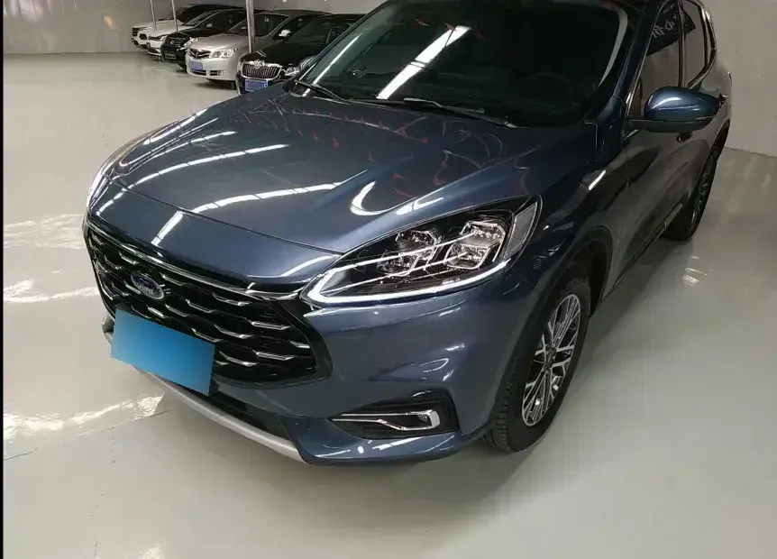 2020 Ford Escape 2.0T 248HP L4 8AT