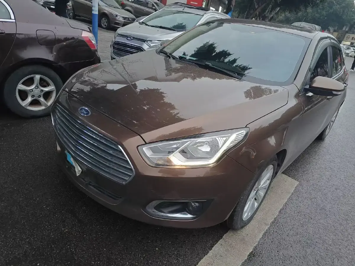 2015 Ford Escort 1.5L 113HP L4 6AT