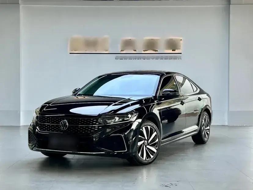 2022 Volkswagen Passat 2.0T 186HP L4 7DCT