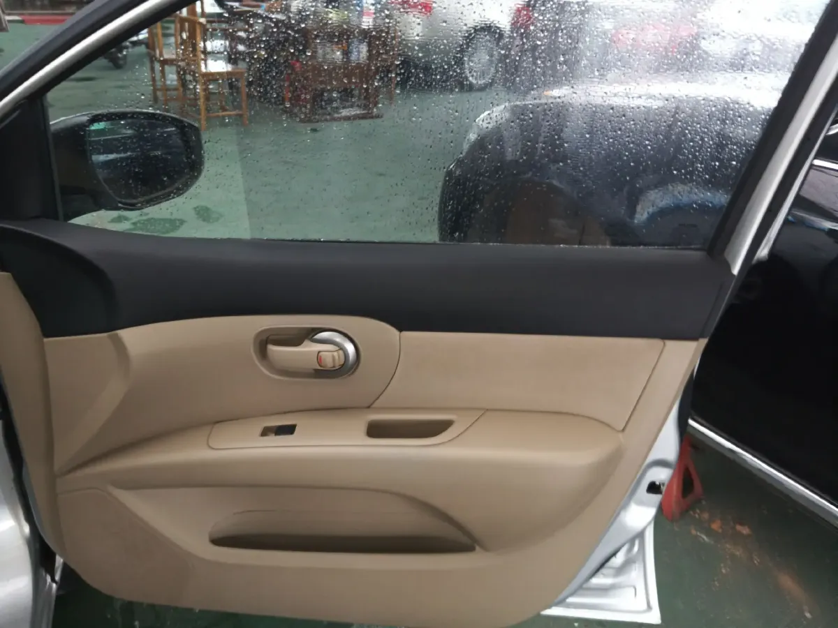 2013 Nissan Livina 1.6L 124HP L4 CVT,autocango,china used car exporter,china ev exporter,chinese used car exporter,chinese used ev exporter