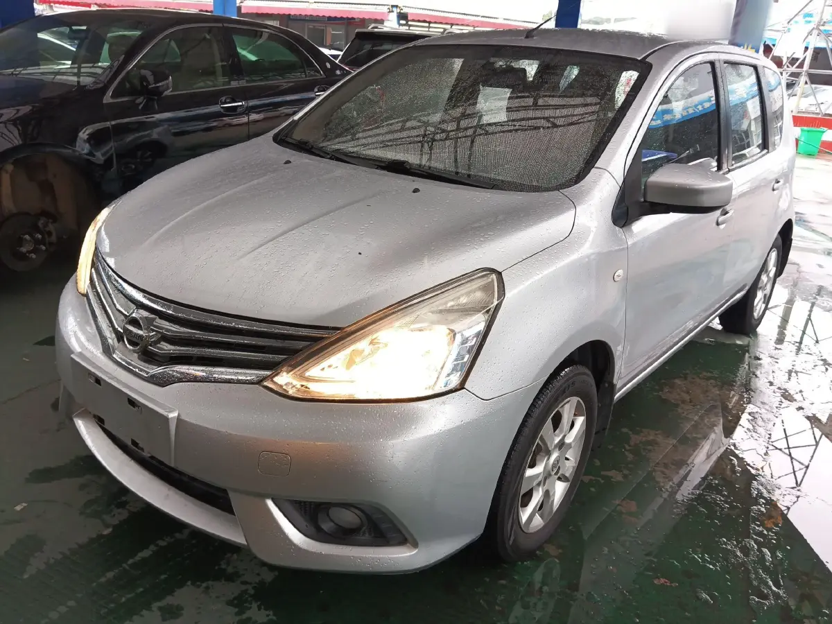 2013 Nissan Livina 1.6L 124HP L4 CVT