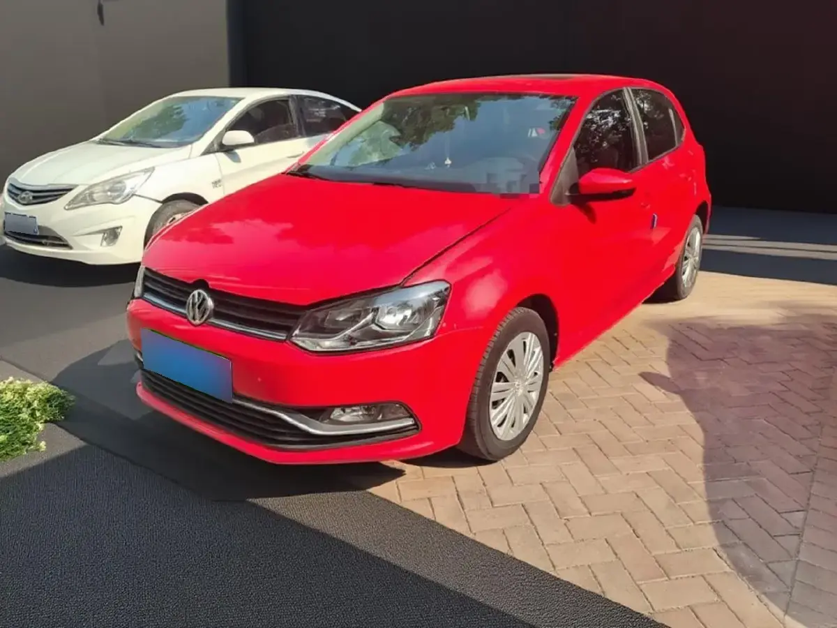 2016 Volkswagen Polo 1.6L 110HP L4 6AT