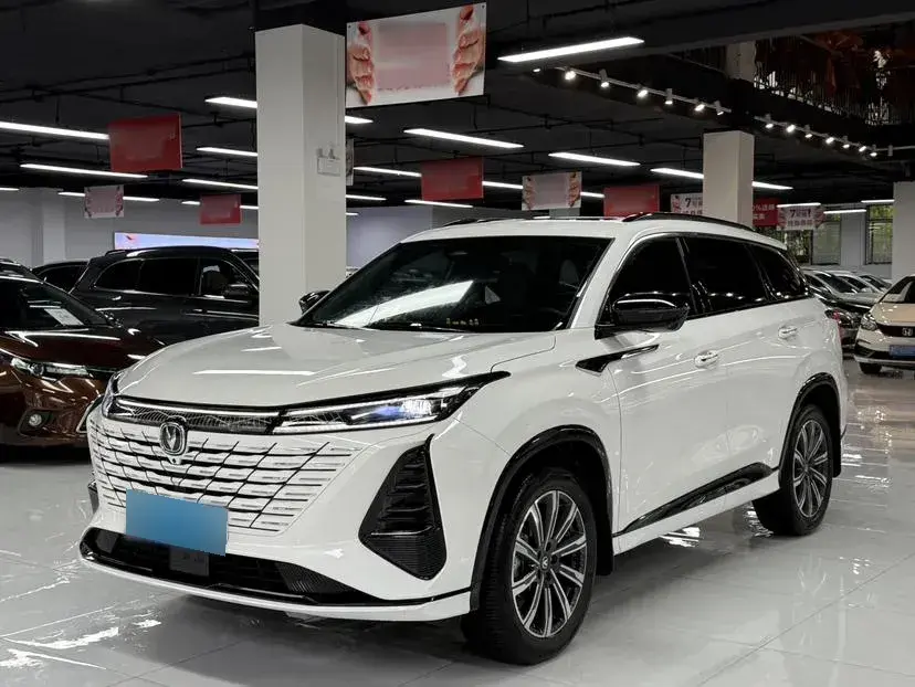 2024 ChangAn CS75 Plus 1.5T 188HP L4 8AT