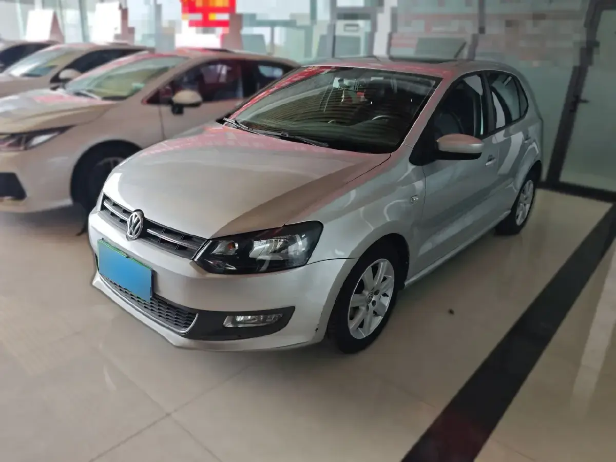 2011 Volkswagen Polo 1.6L 105HP L4 6AT