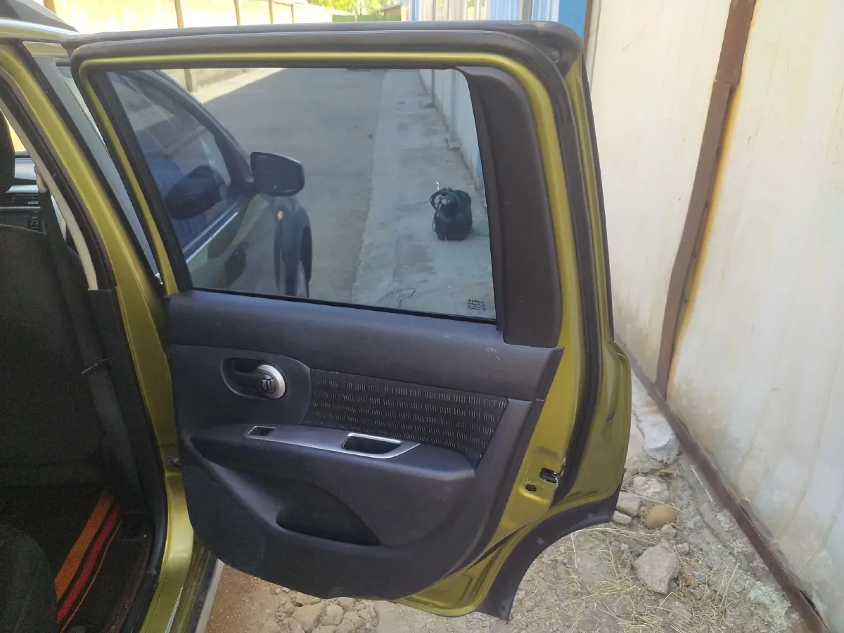 2013 Nissan Livina 1.6L 124HP L4 CVT,autocango,china used car exporter,china ev exporter,chinese used car exporter,chinese used ev exporter