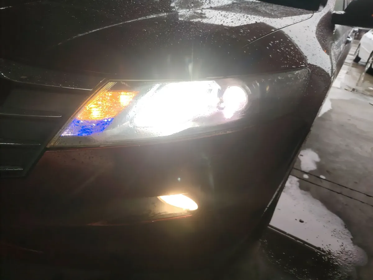 2011 Honda Crosstour 3.5L 280HP V6 5AT,autocango,china used car exporter,china ev exporter,chinese used car exporter,chinese used ev exporter