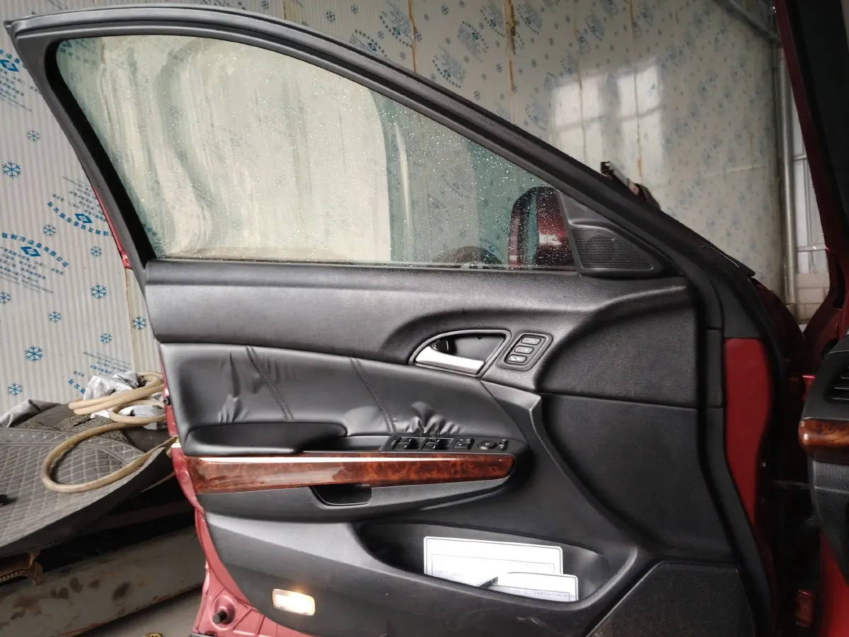 2011 Honda Crosstour 3.5L 280HP V6 5AT,autocango,china used car exporter,china ev exporter,chinese used car exporter,chinese used ev exporter