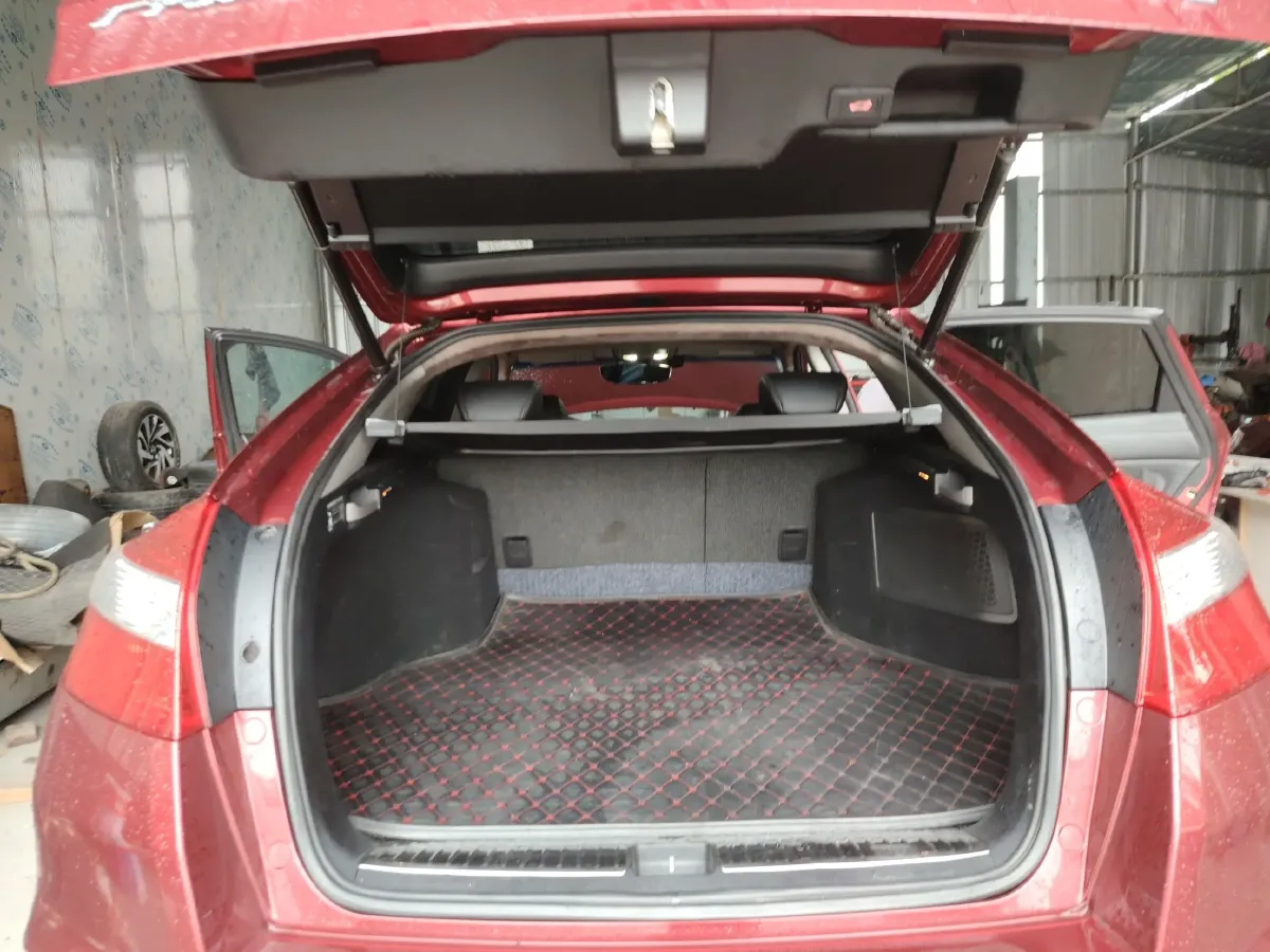 2011 Honda Crosstour 3.5L 280HP V6 5AT,autocango,china used car exporter,china ev exporter,chinese used car exporter,chinese used ev exporter