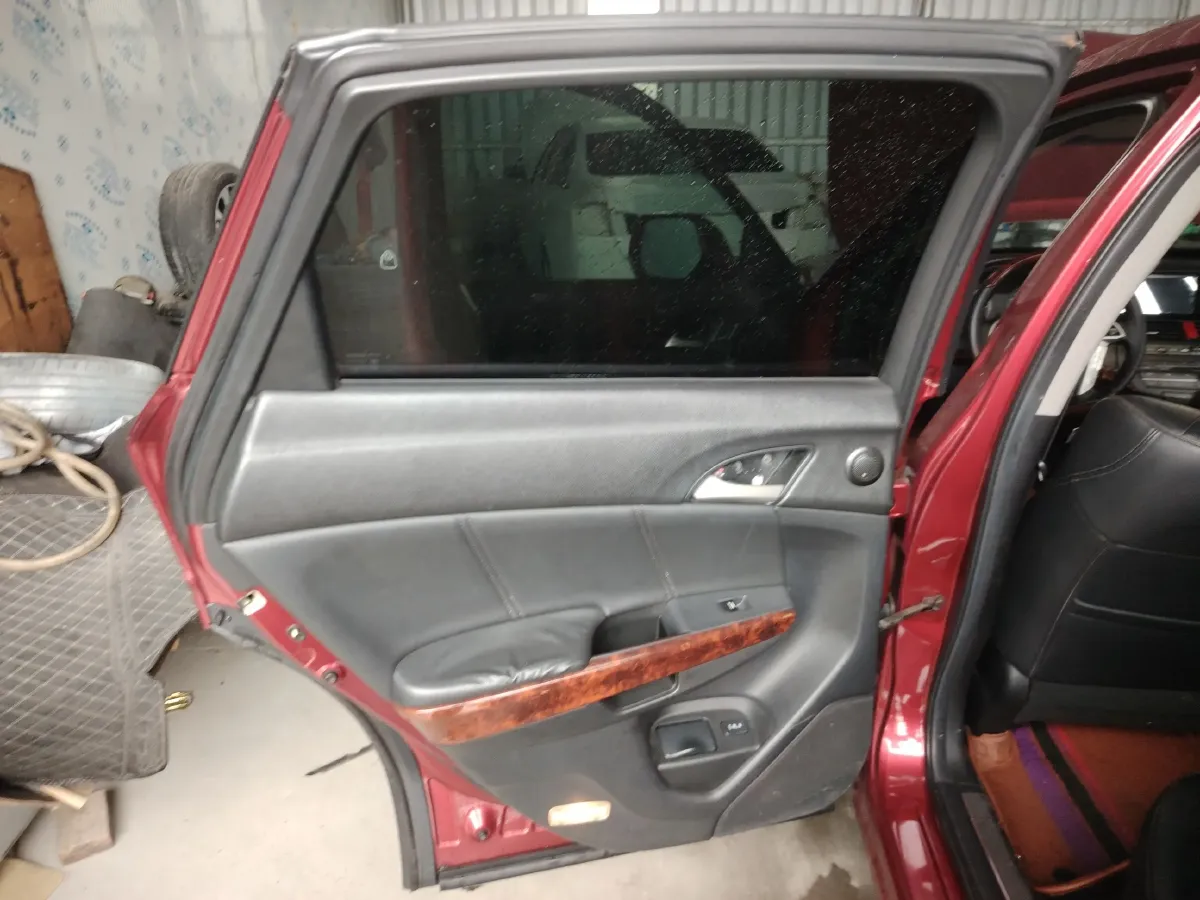 2011 Honda Crosstour 3.5L 280HP V6 5AT,autocango,china used car exporter,china ev exporter,chinese used car exporter,chinese used ev exporter