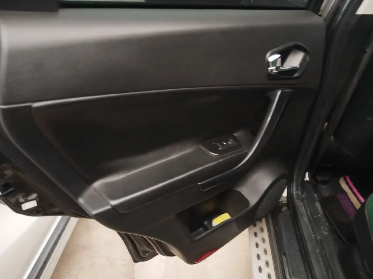 2014 GAC Trumpchi GS5 1.8T 177HP L4 5AT,autocango,china used car exporter,china ev exporter,chinese used car exporter,chinese used ev exporter