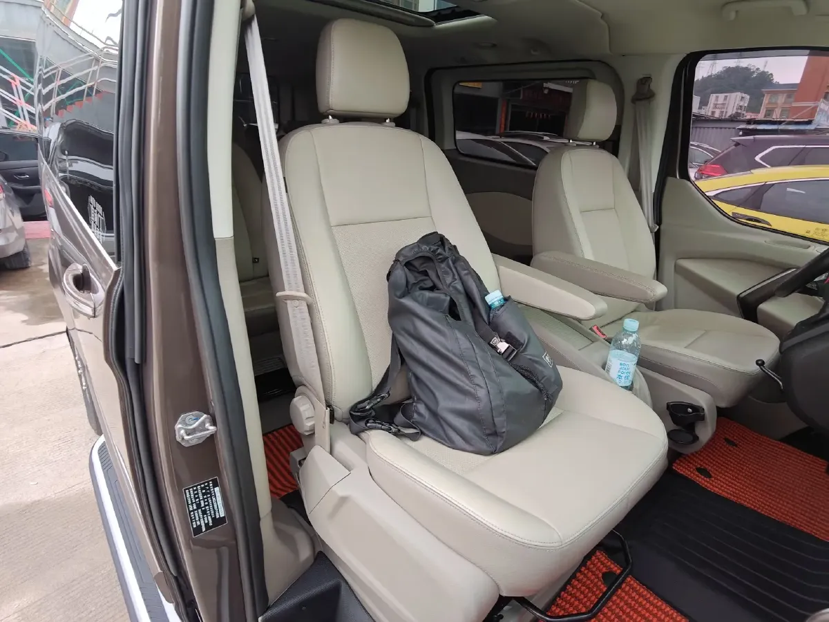 2017 Ford Tourneo 2.0T 203HP L4 6AT,autocango,china used car exporter,china ev exporter,chinese used car exporter,chinese used ev exporter