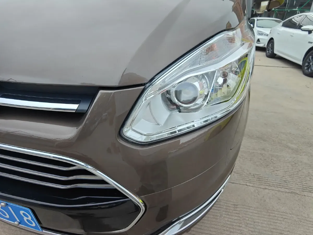 2017 Ford Tourneo 2.0T 203HP L4 6AT,autocango,china used car exporter,china ev exporter,chinese used car exporter,chinese used ev exporter