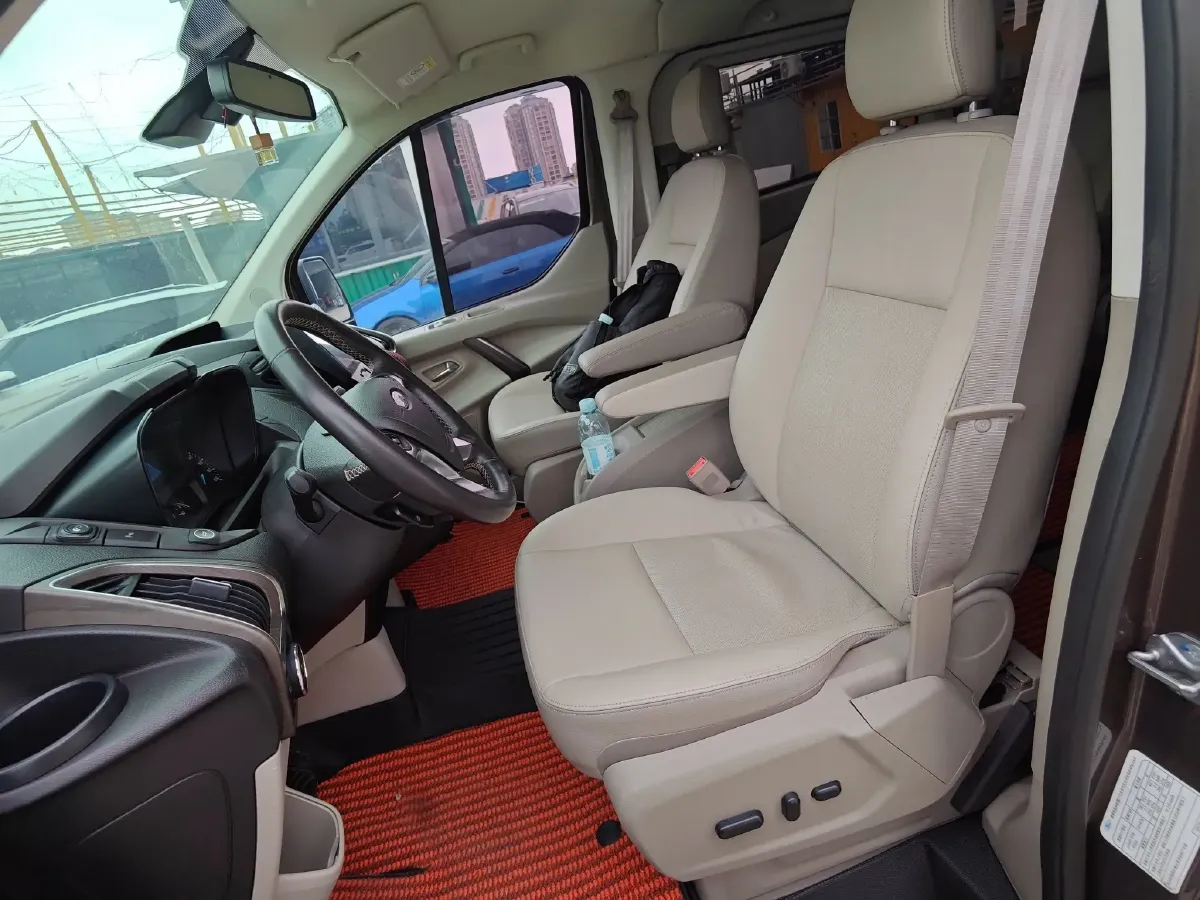 2017 Ford Tourneo 2.0T 203HP L4 6AT,autocango,china used car exporter,china ev exporter,chinese used car exporter,chinese used ev exporter