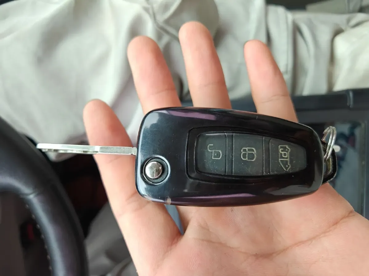 2017 Ford Tourneo 2.0T 203HP L4 6AT,autocango,china used car exporter,china ev exporter,chinese used car exporter,chinese used ev exporter