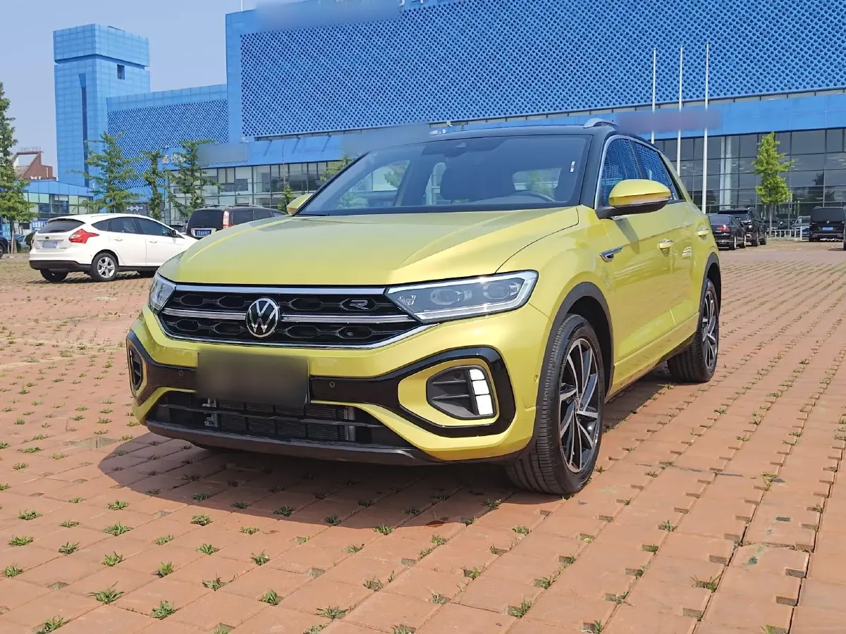 2023 Volkswagen T-Roc 1.5T 160HP L4 7DCT