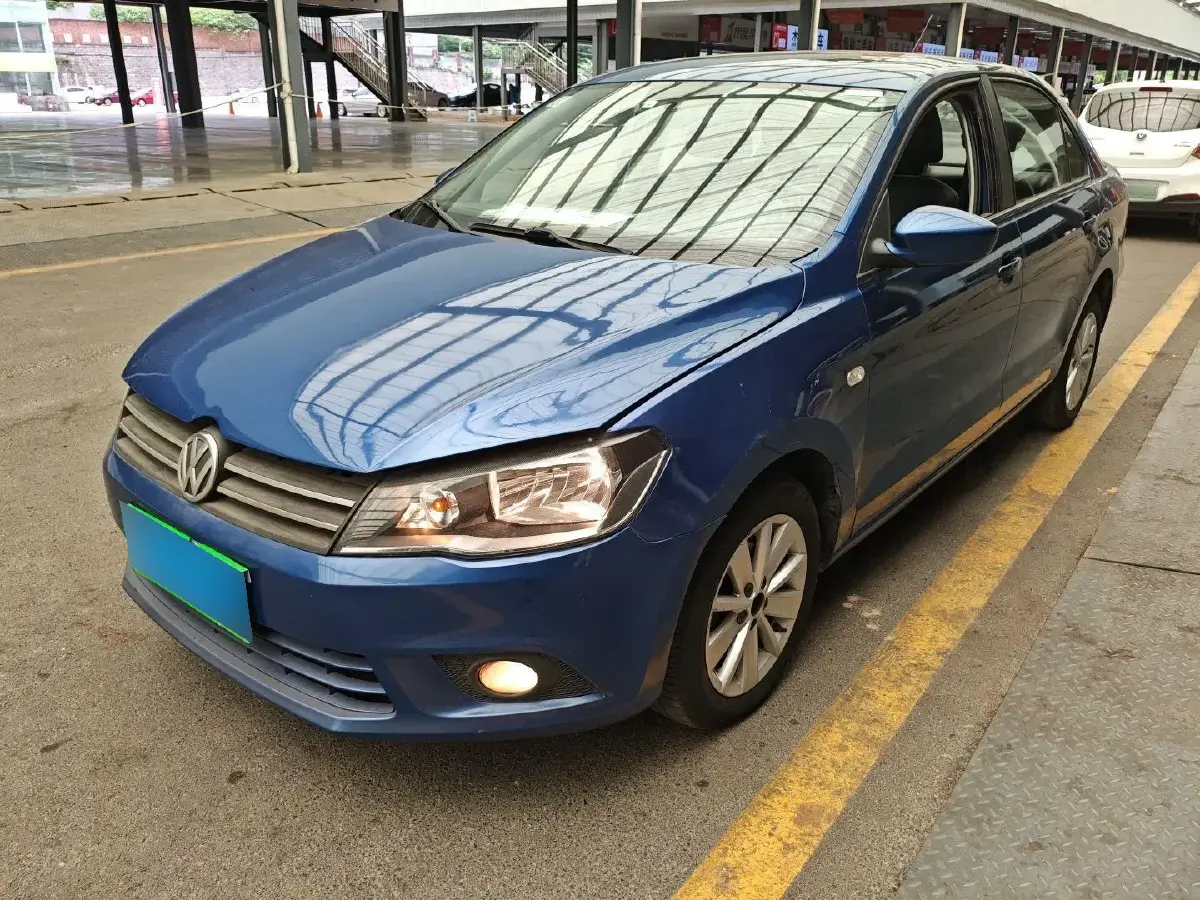2013 Volkswagen Jetta 1.6L 110HP L4 6AT