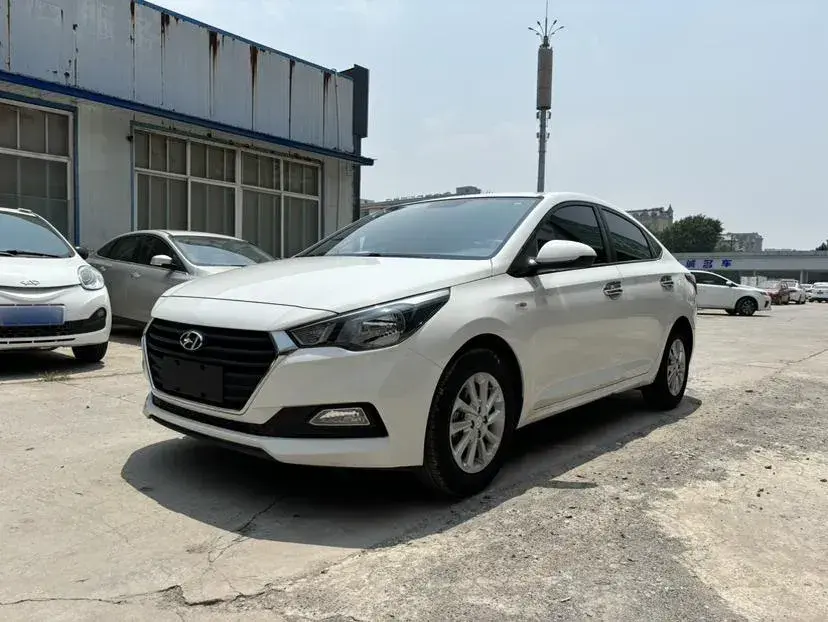 2016 Hyundai Verna 1.4L 100HP L4 6MT